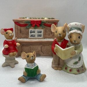 Vintage Enesco Calico Mice Family Christmas Caroling Set Of 4 Collectible Rare
